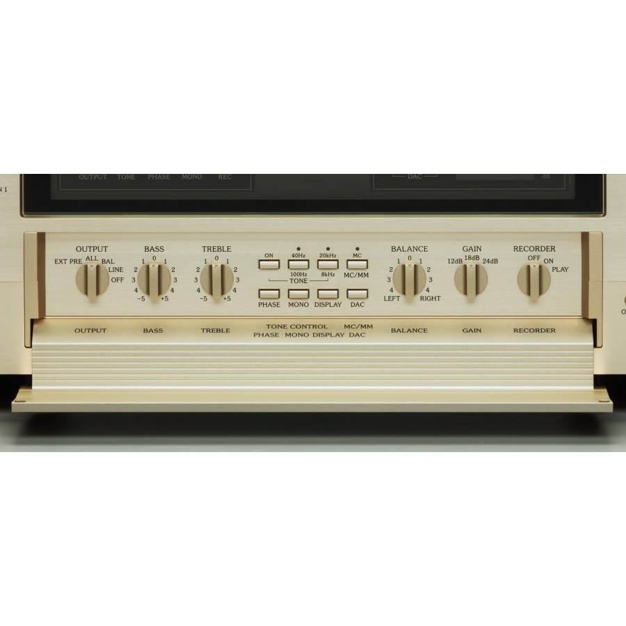 C-2150 Pre-Amplifier