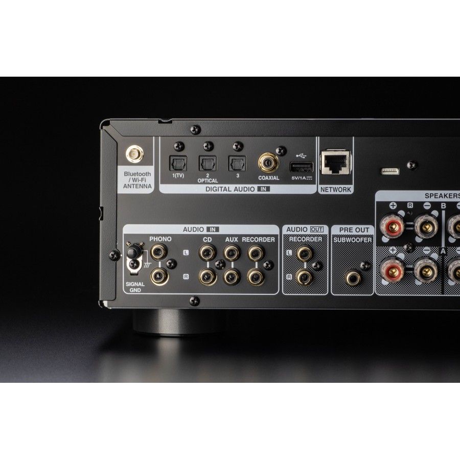 PMA-900HNE Amplifier with Heos black PMA-900HNE Amplifier with Heos black