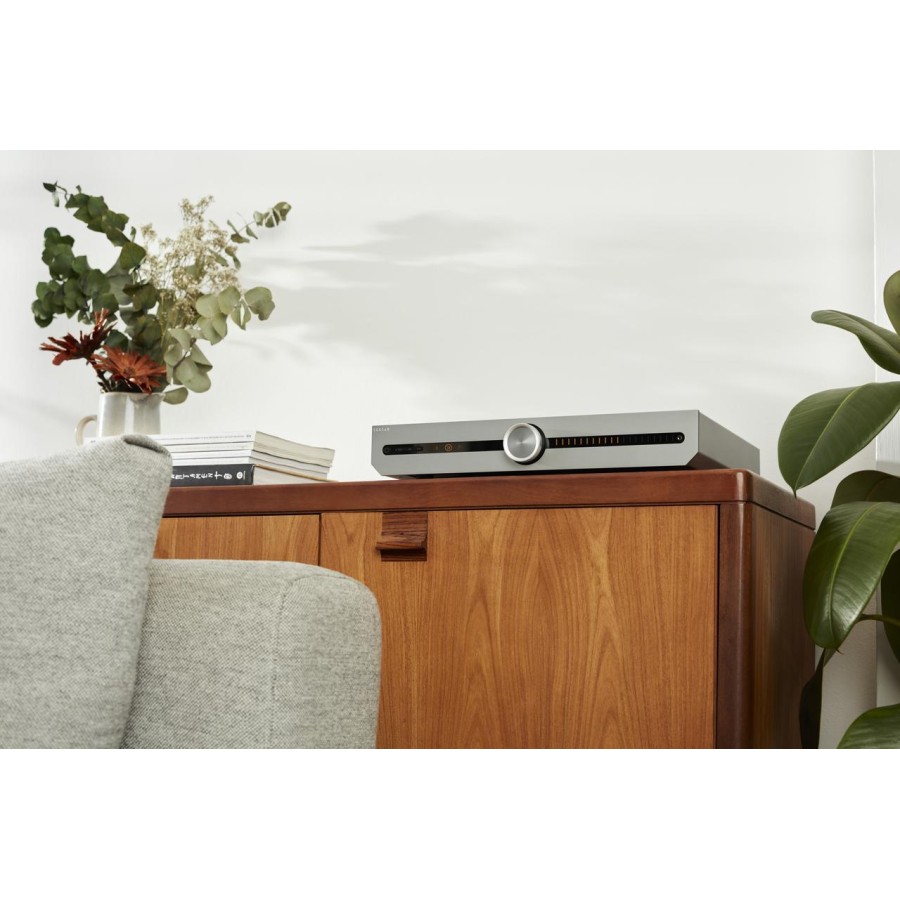 Attessa Streaming Amplifier Silver | Amplificateurs Hier sehen Sie den Artikel Attessa Streaming Amplifier Silver aus der Kategorie Amplificateurs. Dieser Artikel ist erhältlich bei cebrands.ch